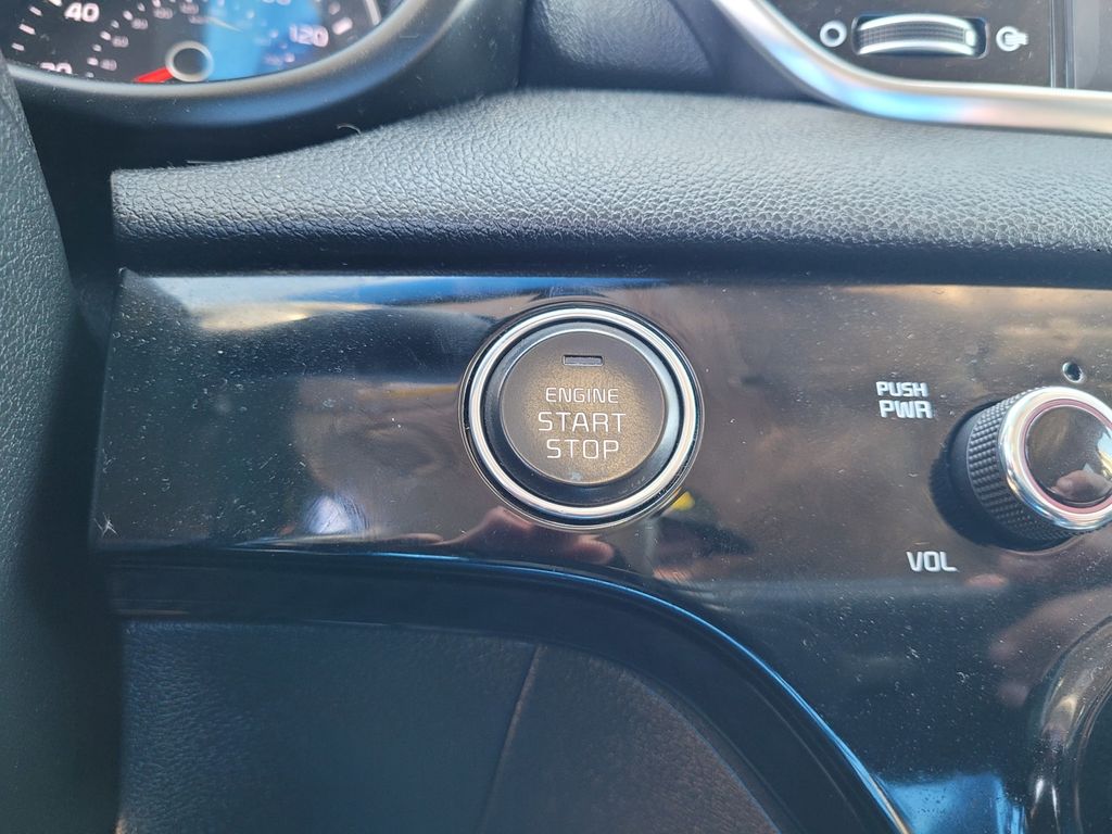 2021 Kia Sportage EX - Photo 19