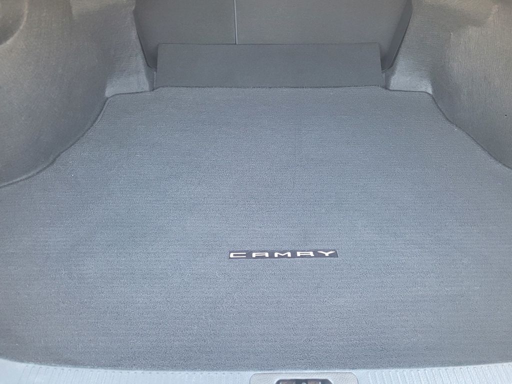 2024 Toyota Camry SE photo 6