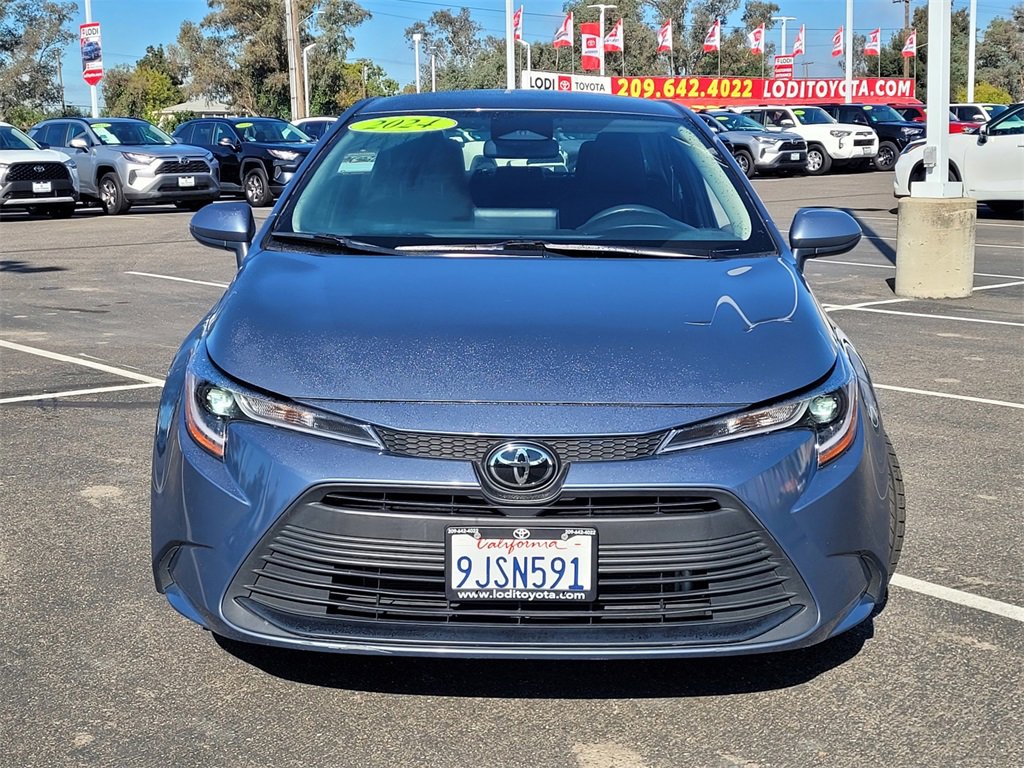 2024 Toyota Corolla LE photo 2