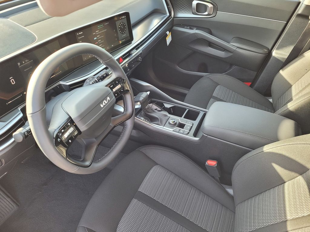 2026 Kia Sorento LX photo 3
