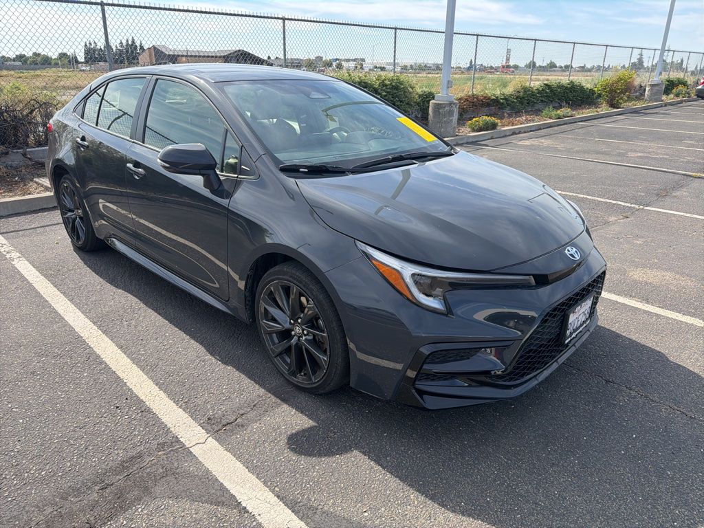 2025 Toyota Corolla SE Hybrid CVT's photo