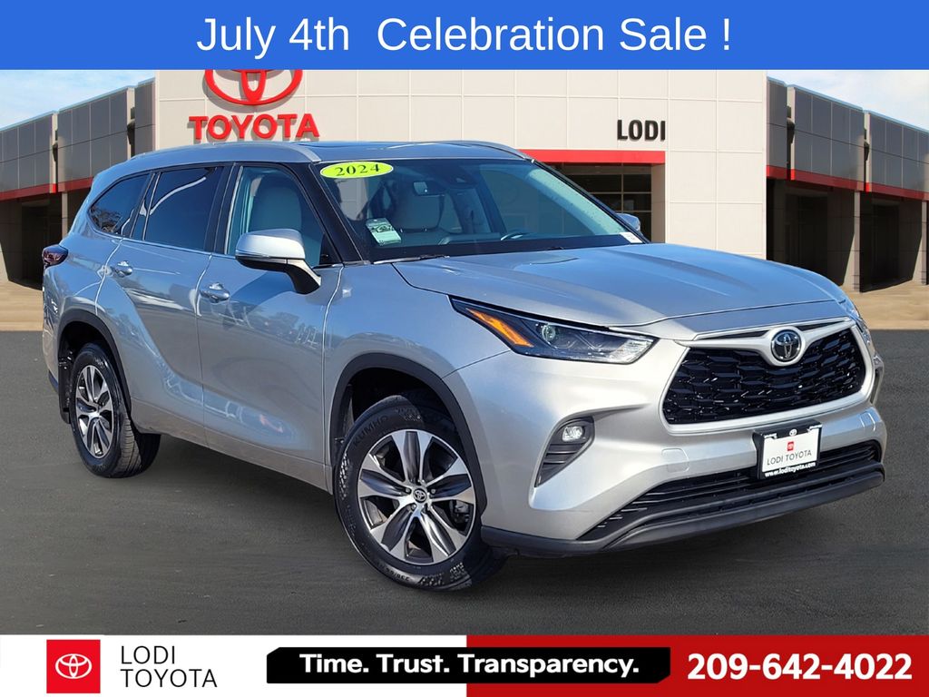 2024 Toyota Highlander XLE
