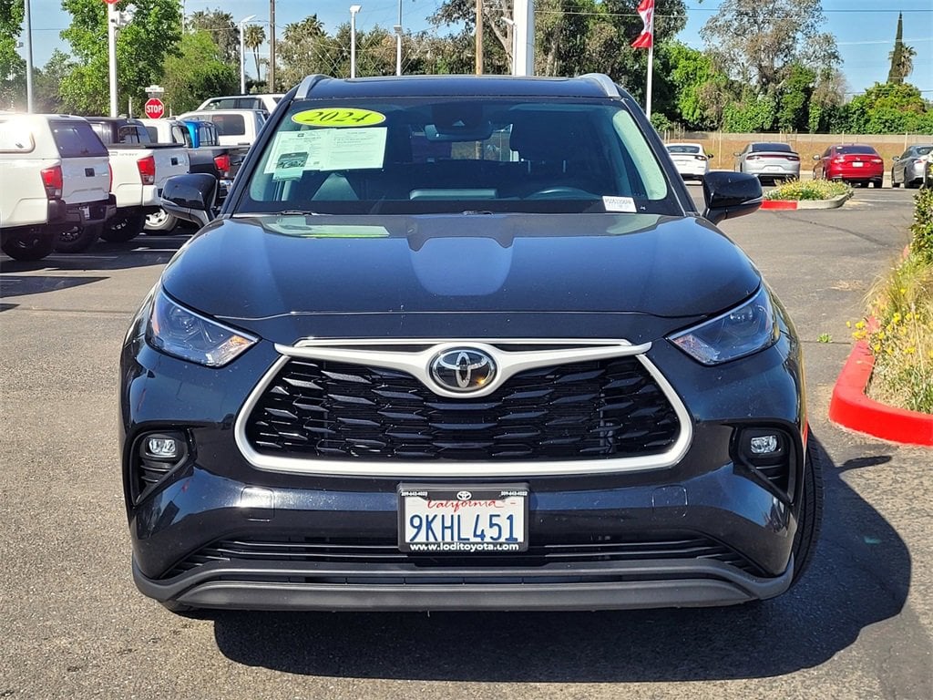 Used 2024 Toyota Highlander XLE with VIN 5TDKDRAH1RS053306 for sale in Lodi, CA