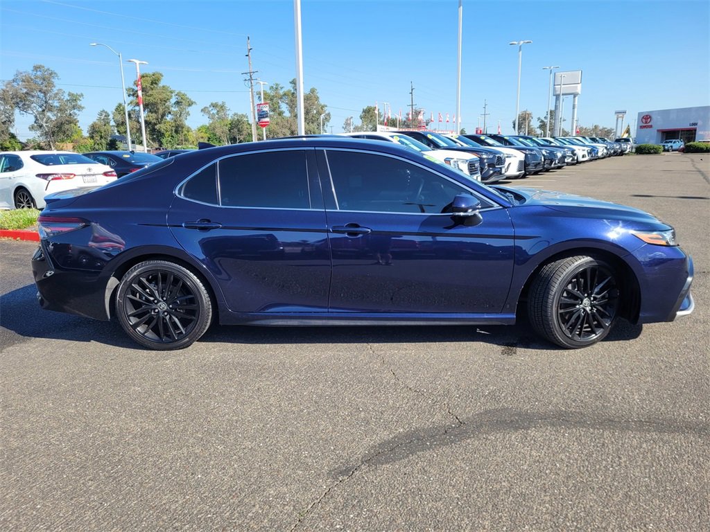 2022 Toyota Camry XSE photo 3