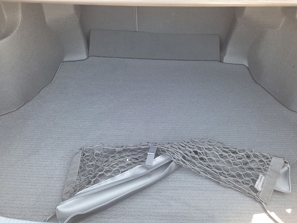 2023 Toyota Camry SE - Photo 7