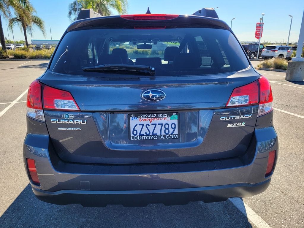 2013 Subaru Outback 2.5i photo 4