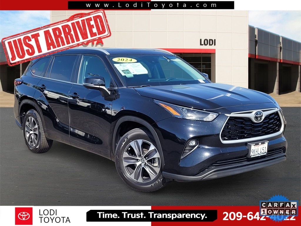 2024 Toyota Highlander SUV 
