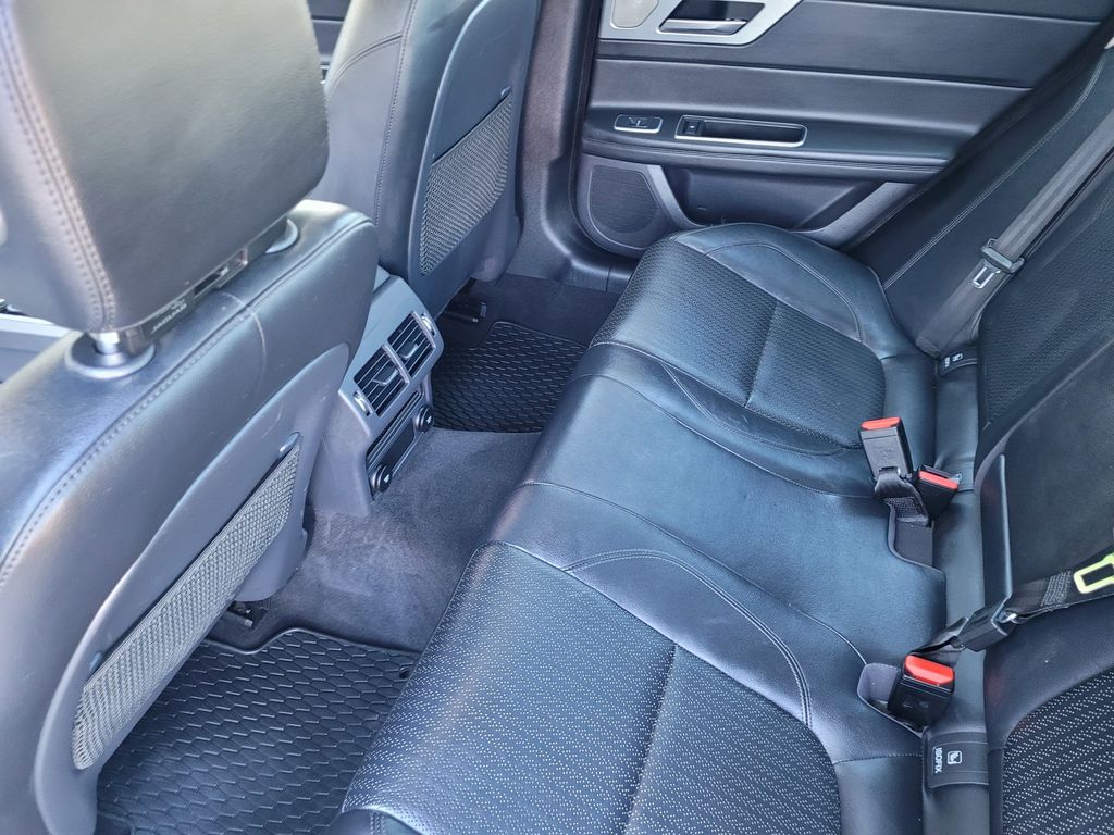 2019 Jaguar XF Prestige - Photo 10