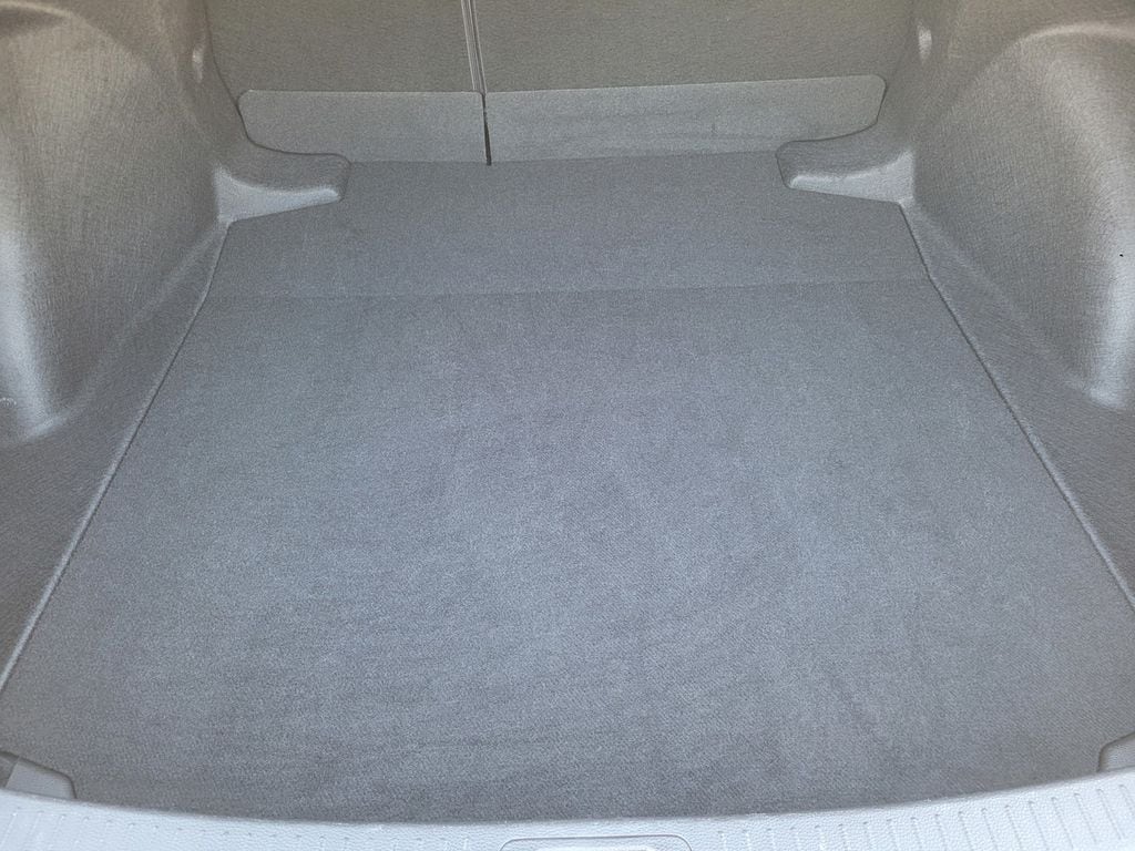 2025 Toyota Corolla Hybrid LE photo 3