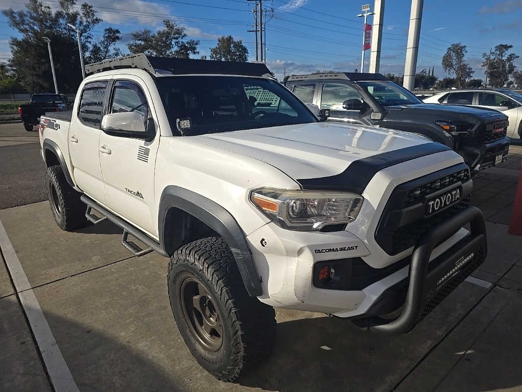 2017 Toyota Tacoma TRD Off Road's photo