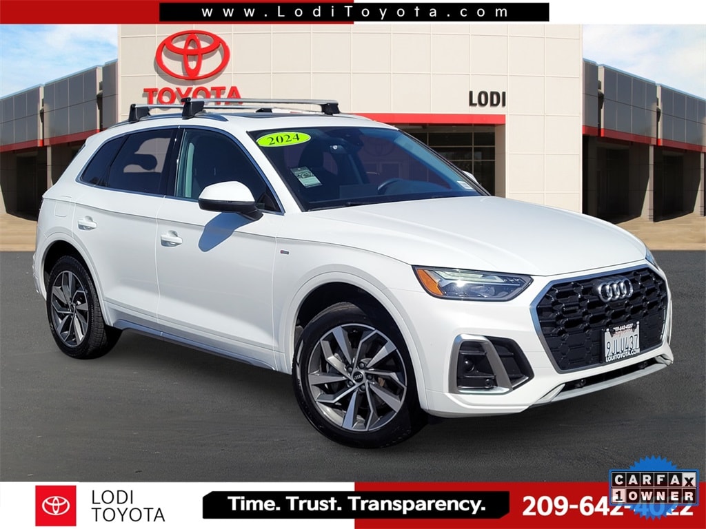 2024 Audi Q5 Premium Plus's photo