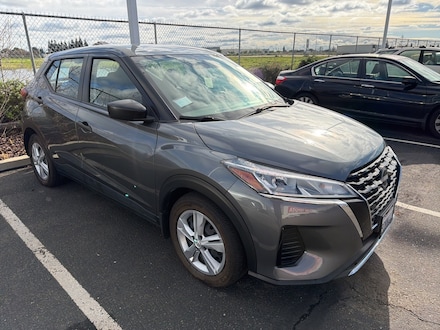 2023 Nissan Kicks S SUV