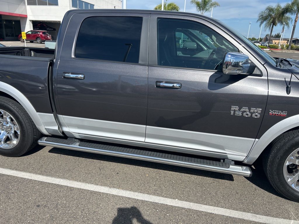 2017 Ram 1500 Laramie photo 5