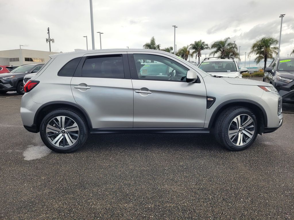2024 Mitsubishi Outlander Sport 2.0 ES photo 2