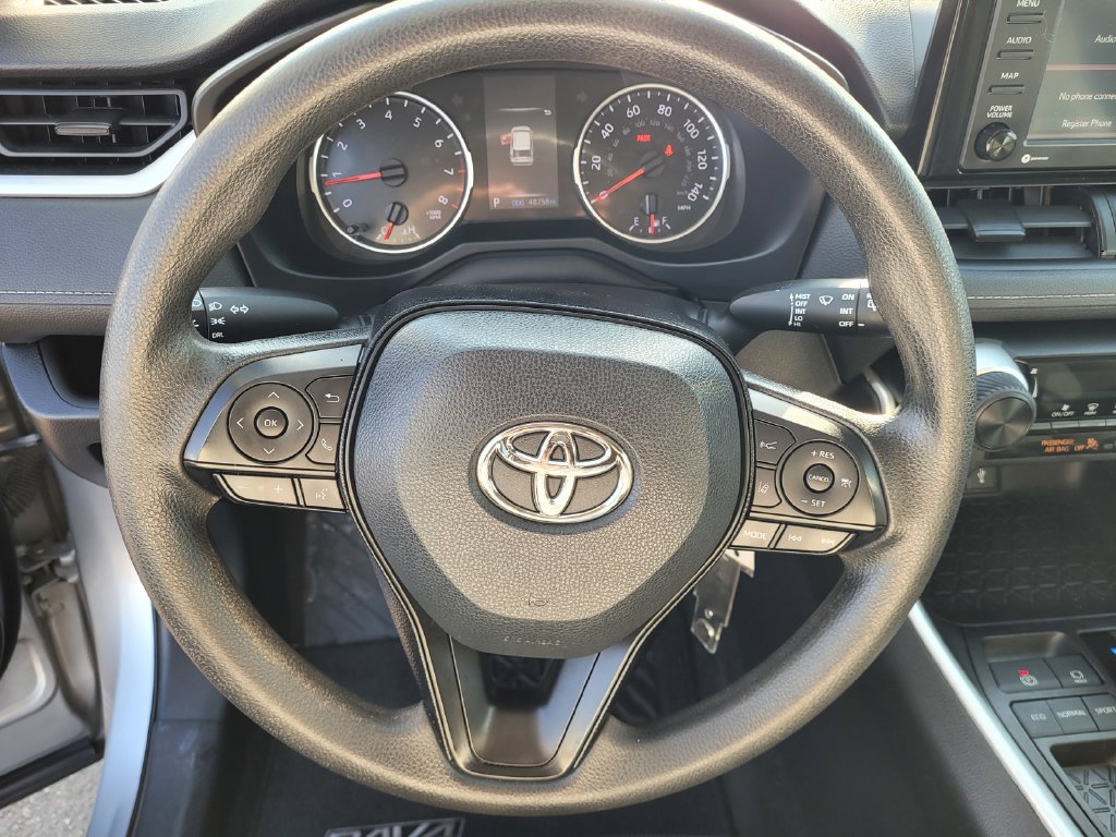 2021 Toyota RAV4 LE - Photo 21