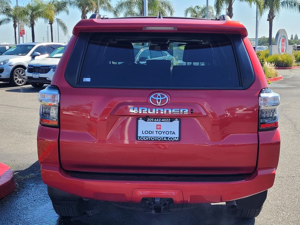 2022 Toyota 4Runner SR5 Premium photo 4
