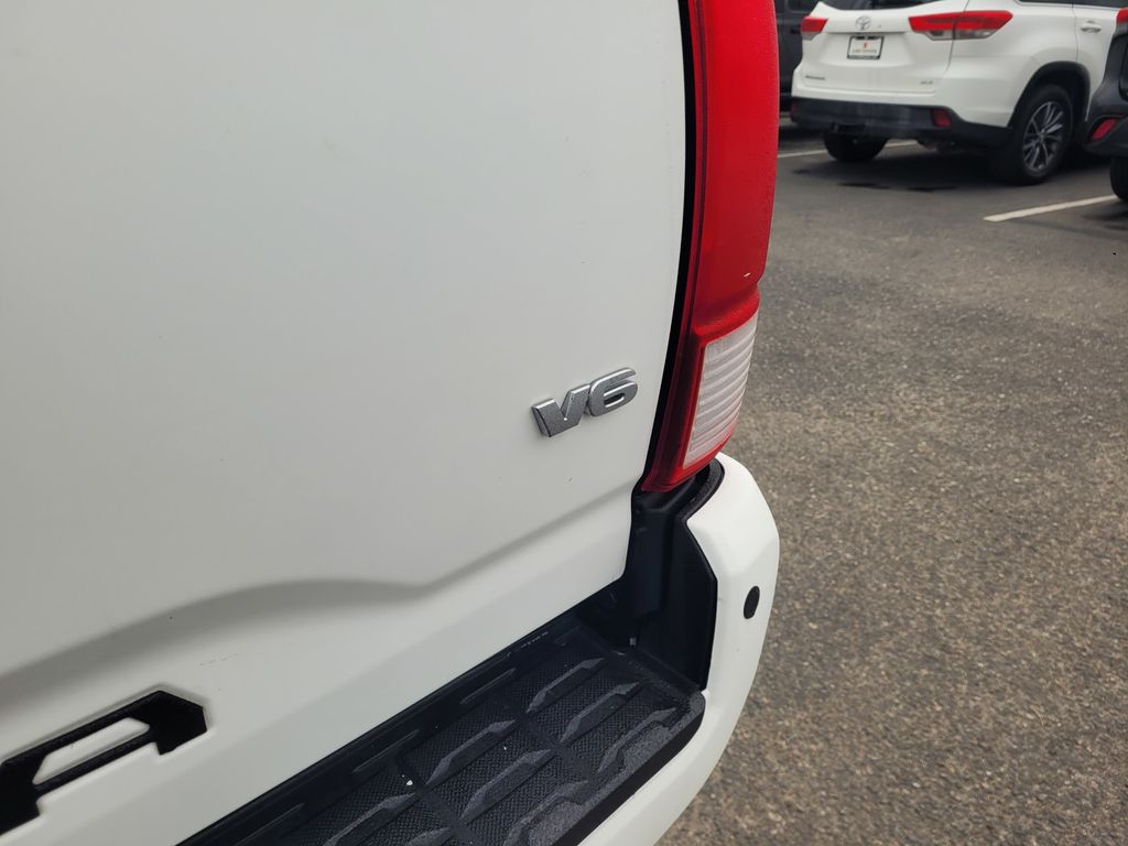 2023 Toyota Tacoma SR5 4WD Tech Pkg photo 3