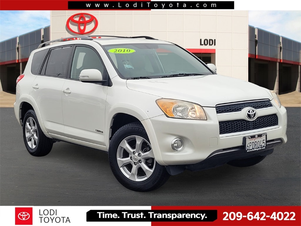 2010 Toyota RAV4 Limited's photo