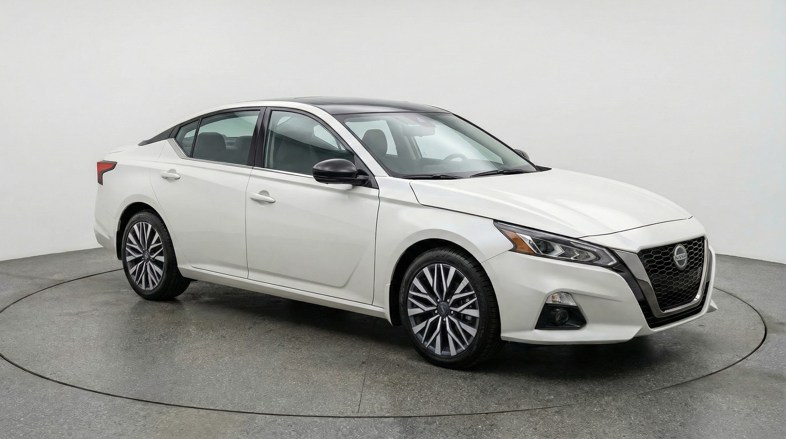 Thumbnail: 2025 Nissan Altima - 1