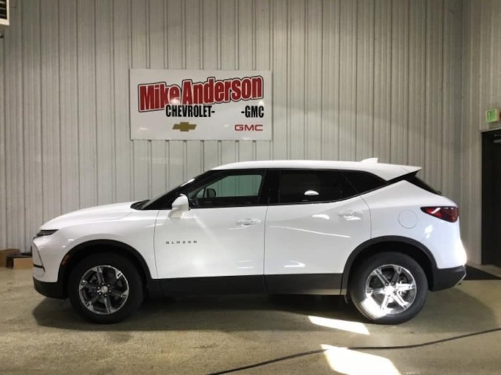 Used 2025 Chevrolet Blazer LT w/2LT SUV
