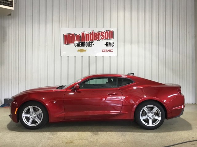 2023 Chevrolet Camaro 1LT photo 2