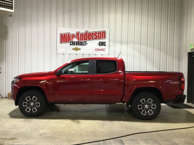 2026 Chevrolet Colorado Z71 photo 2