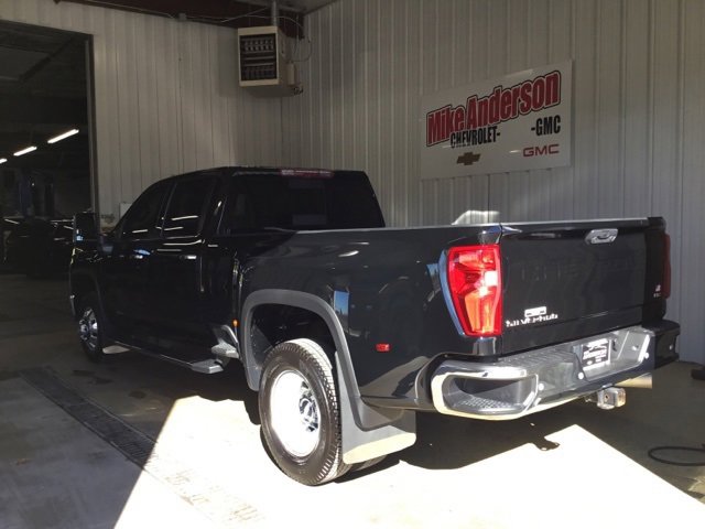 2024 Chevrolet Silverado 3500HD LTZ photo 3