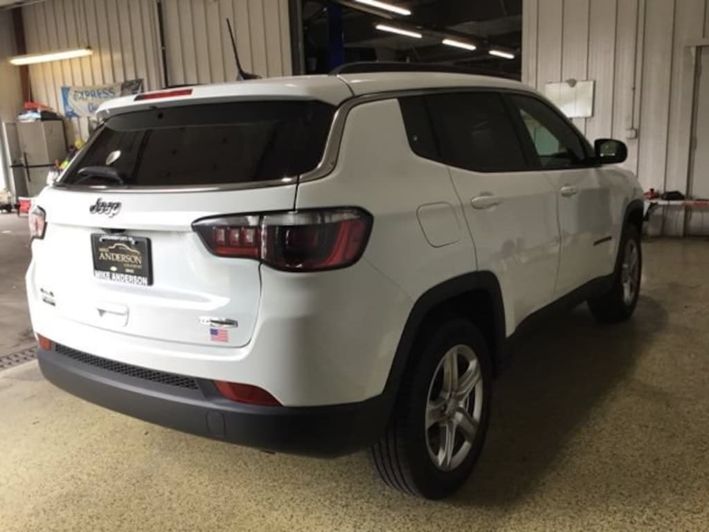 Used 2024 Jeep Compass Latitude SUV