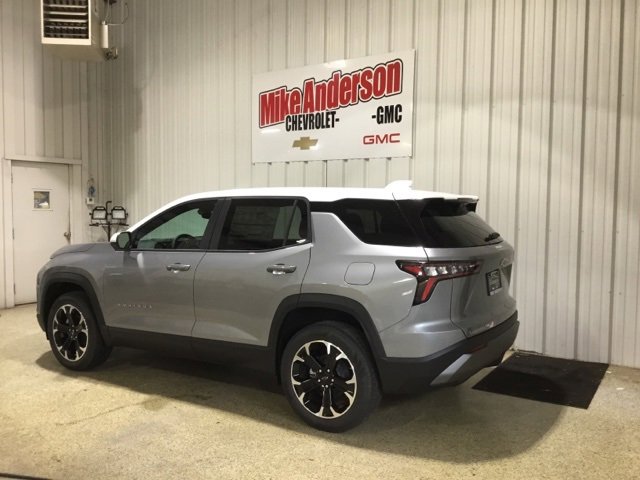 2026 Chevrolet Equinox LT photo 3