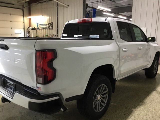2024 Chevrolet Colorado LT photo 4