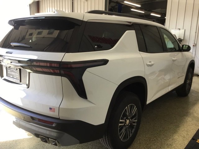 2026 Chevrolet Traverse photo 4