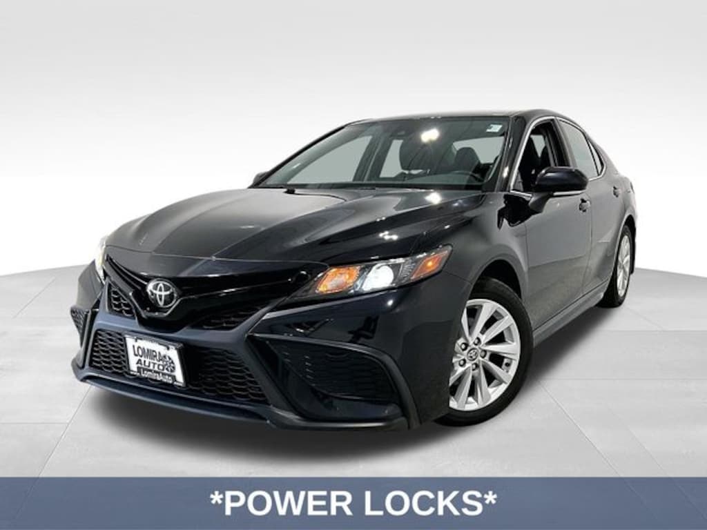 Used 2022 Toyota Camry SE Sedan