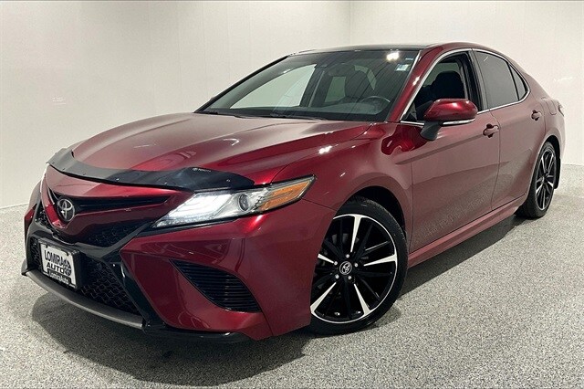 2018 Toyota Camry XSE photo 3