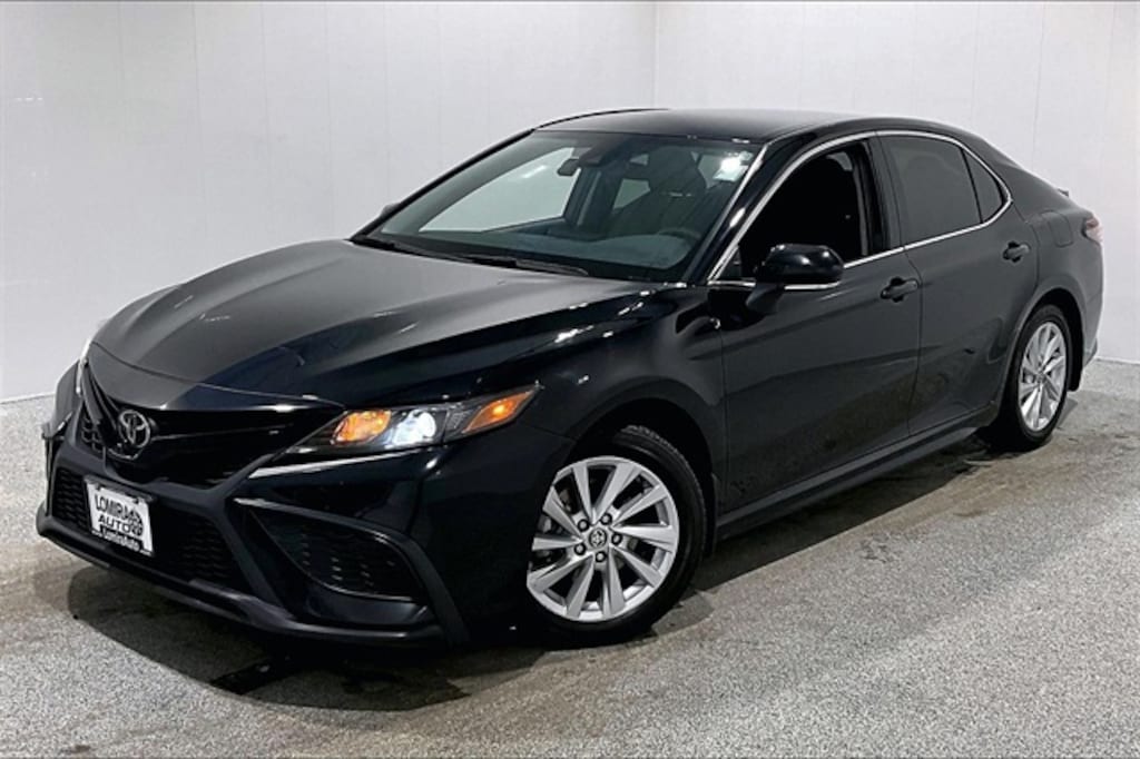 Used 2024 Toyota Camry SE Sedan