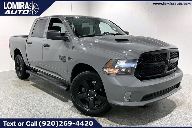 2022 RAM 1500 Classic Express Crew Cab 4x4 5'7's photo
