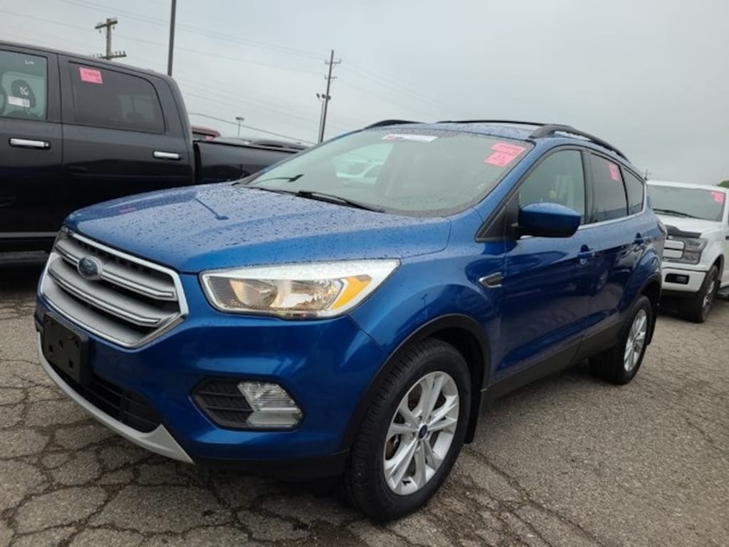 Used 2017 Ford Escape For Sale at Lomira Auto LLC VIN 1FMCU9G92HUA70481