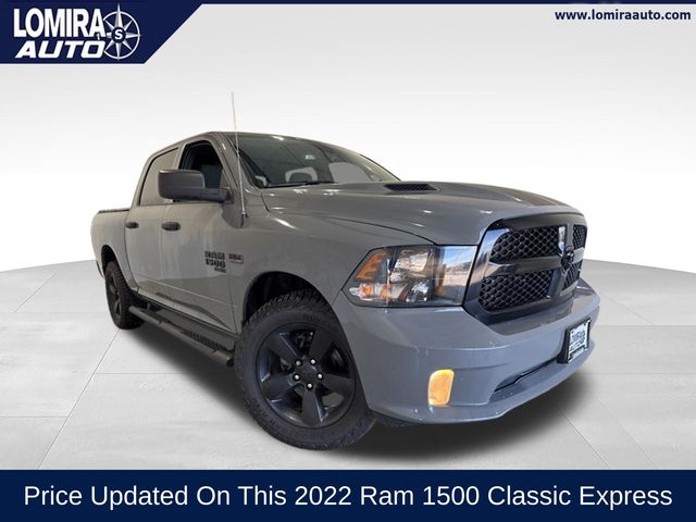 2022 RAM 1500 Classic Express Crew Cab 4x4 5'7's photo