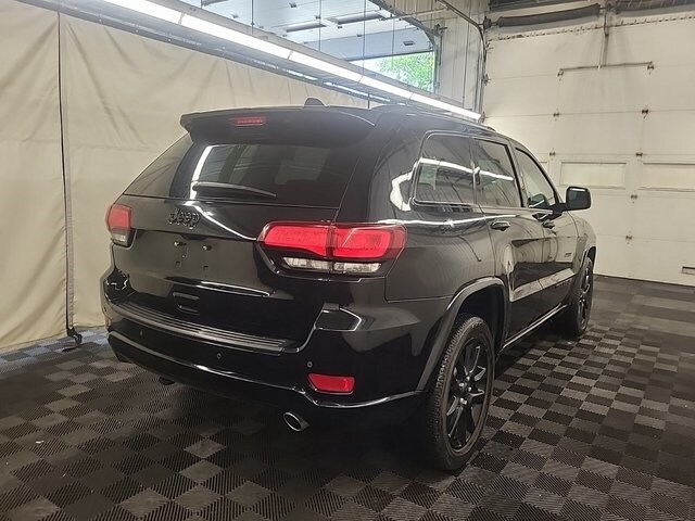 2020 Jeep Grand Cherokee Altitude photo 3