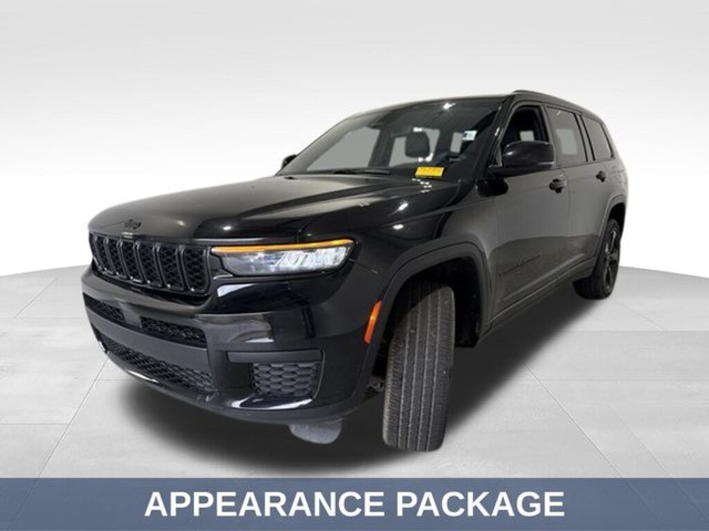 Used 2023 Jeep Grand Cherokee Altitude SUV