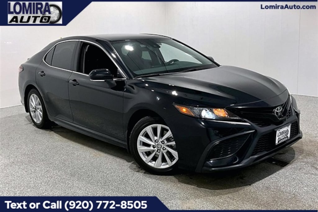 Used 2024 Toyota Camry SE Sedan