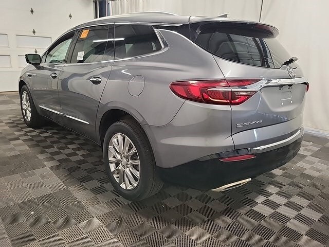 2021 Buick Enclave Essence photo 3