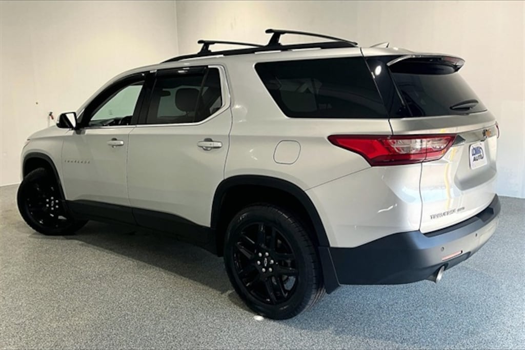 Used 2021 Chevrolet Traverse LT SUV
