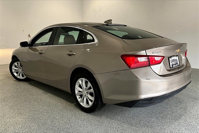 2023 Chevrolet Malibu 1LT photo 2