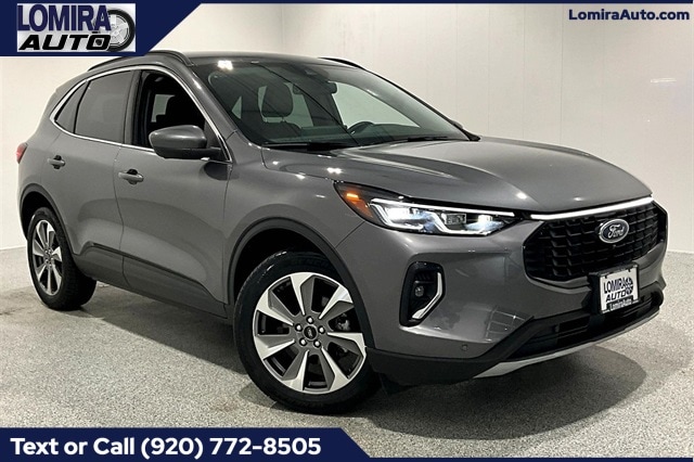 2023 Ford Escape Platinum's photo