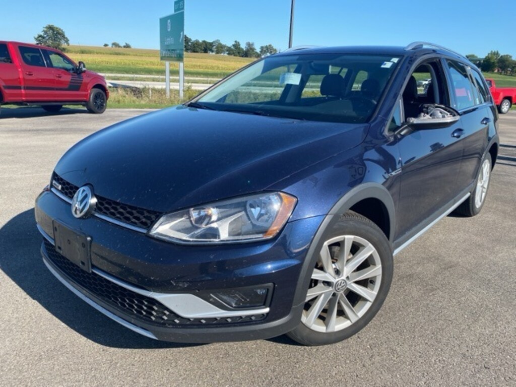 Used 2017 Volkswagen Golf Alltrack For Sale at Lomira Auto LLC VIN