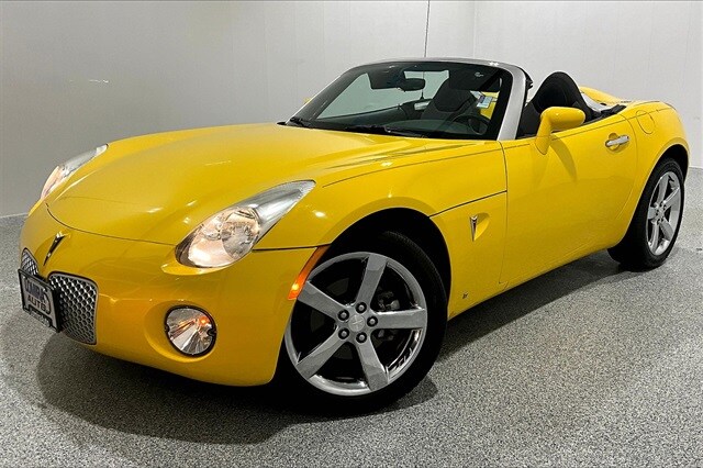2007 Pontiac Solstice Base Convertible photo 3
