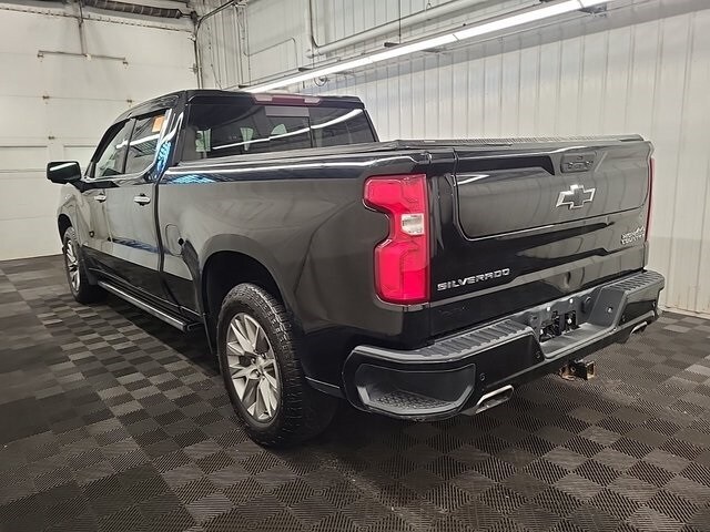 2021 Chevrolet Silverado 1500 High Country photo 2