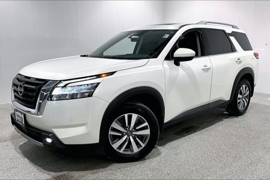 Used 2023 Nissan Pathfinder SL SUV