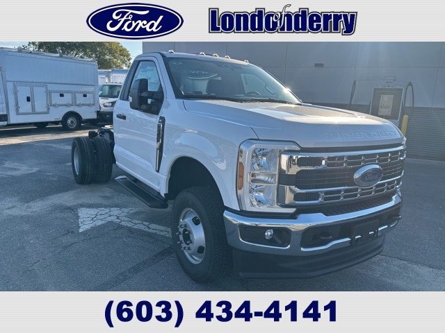 2026 Ford F-350 Chassis Truck Regular Cab 