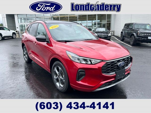 2023 Ford Escape ST-Line AWD's photo